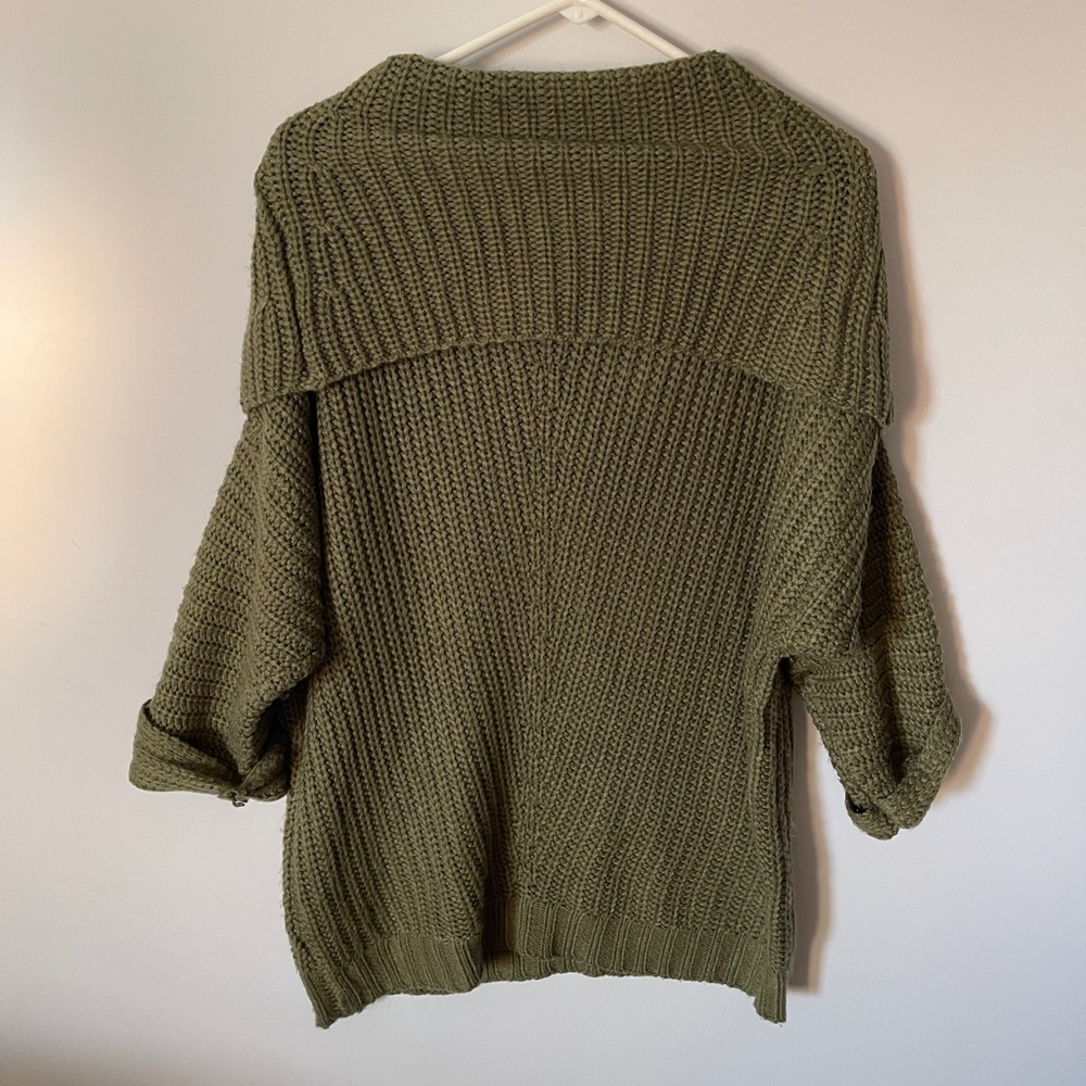 Umgee Chunky Knit Army Green Off Shoulder or‎ Cowl Neck Sweater Sz Small - Picture 6 of 9